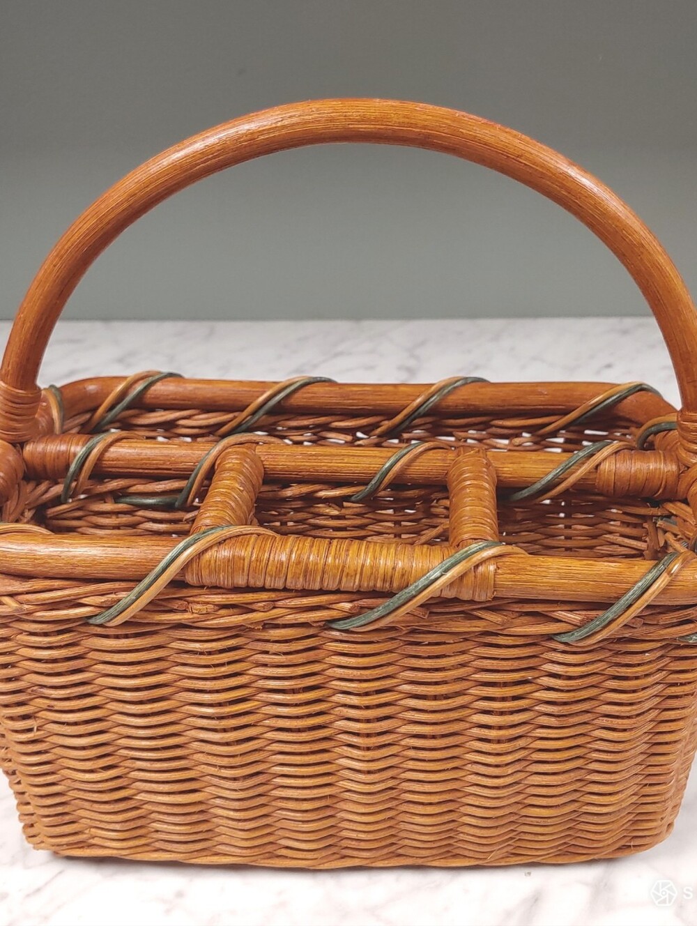 Wicker woven cottagecore home oak Basket w/ Handle 4 Compartments utensil caddy